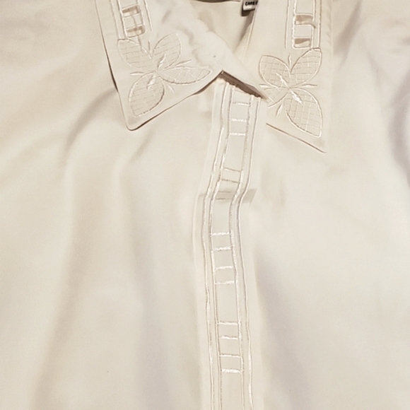 VINTAGE LONG SLEEVE BLOUSE SHIRT LONG SLEEVE 100% POLYESTER CREAM SIZE 10 PETITE - Picture 6 of 8